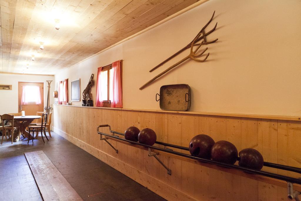 Gasthaus Spinas Bever Extérieur photo